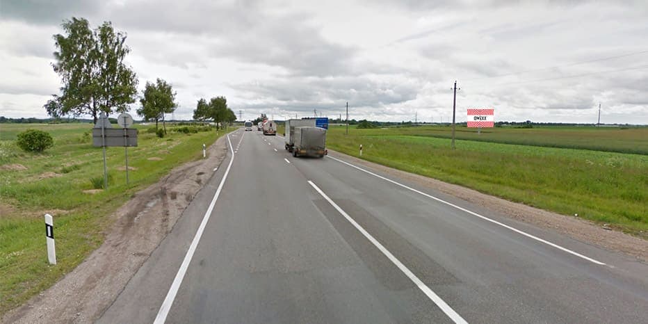 Reklaamitahvel – Panevėžys–Kėdainiai maantee ääres, tankla juures, Kėdainiai