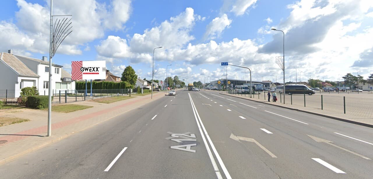 Reklamtavla Tauragės bussstation, mot LIDL, Tauragė